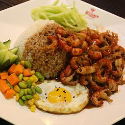 探索“超人龍蝦蓋澆飯” 產(chǎn)品特色、視覺(jué)呈現(xiàn)與餐飲管理之道